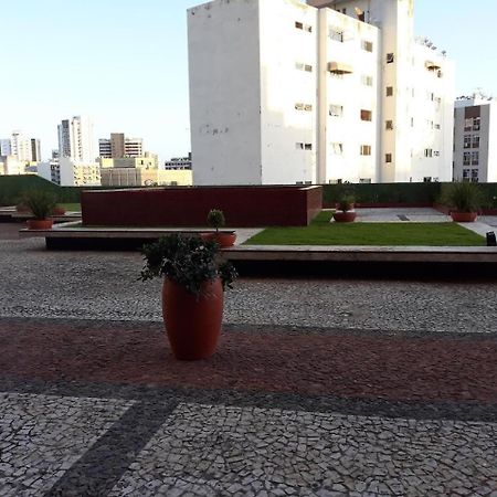 Maravilhoso Apartamento 2 Quartos Com Ofuro Porto Da Barra Salvador Summer Barra Flat Bagian luar foto