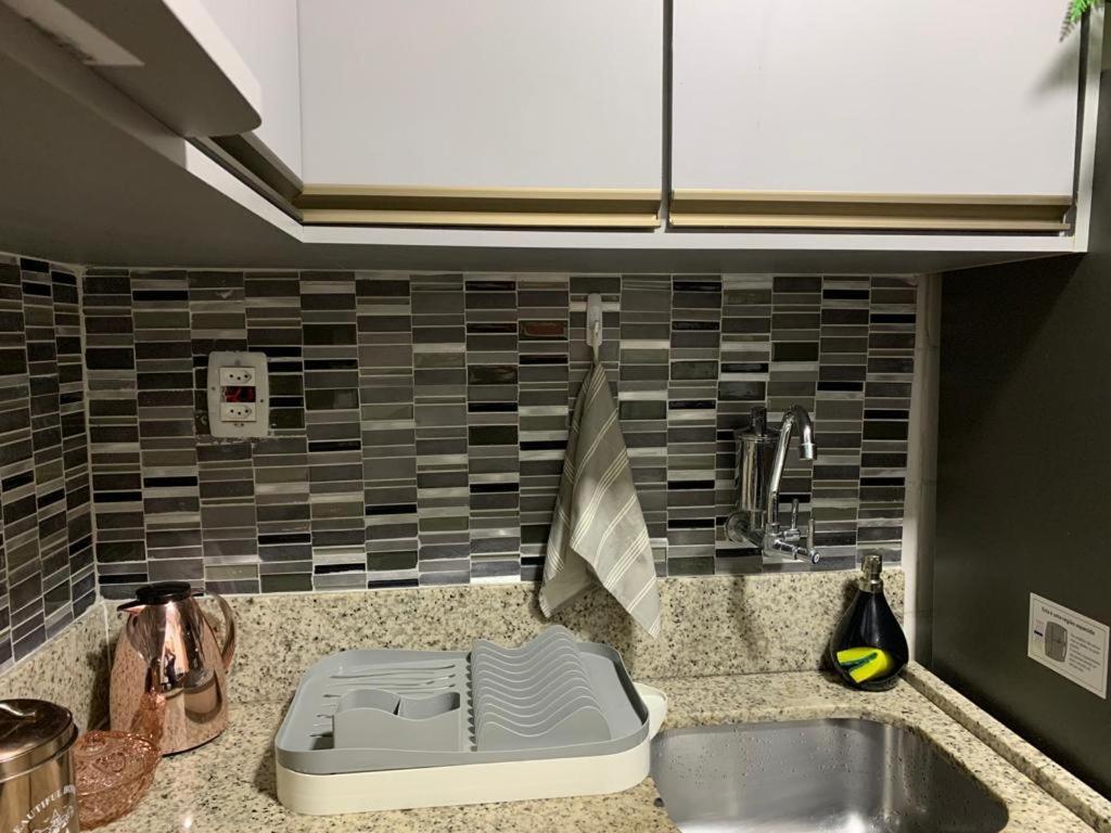 Maravilhoso Apartamento 2 Quartos Com Ofuro Porto Da Barra Salvador Summer Barra Flat Bagian luar foto