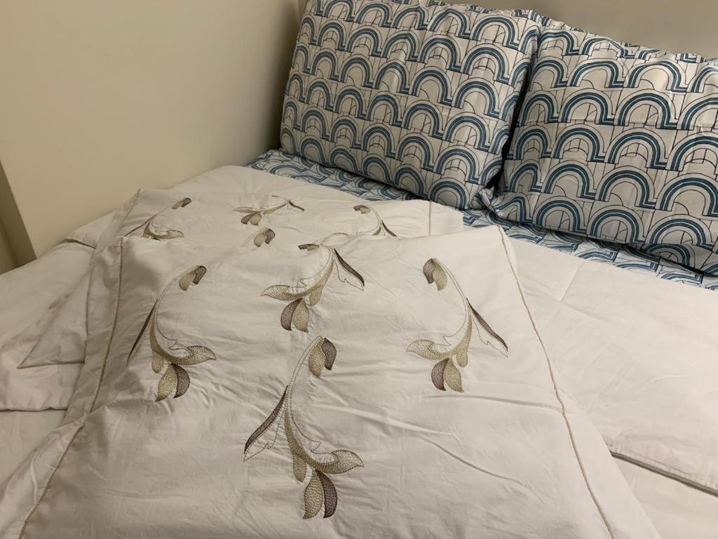 Maravilhoso Apartamento 2 Quartos Com Ofuro Porto Da Barra Salvador Summer Barra Flat Bagian luar foto